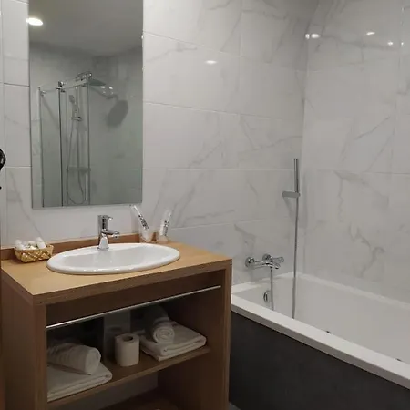 Praza Camelias 萨里亚